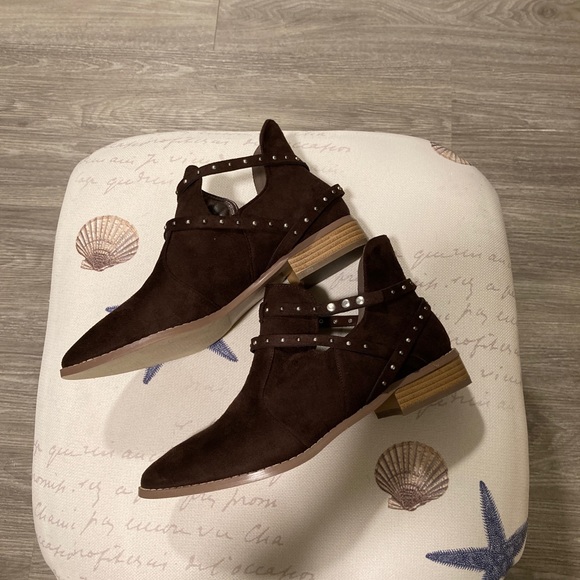 Booties - Picture 2 of 7